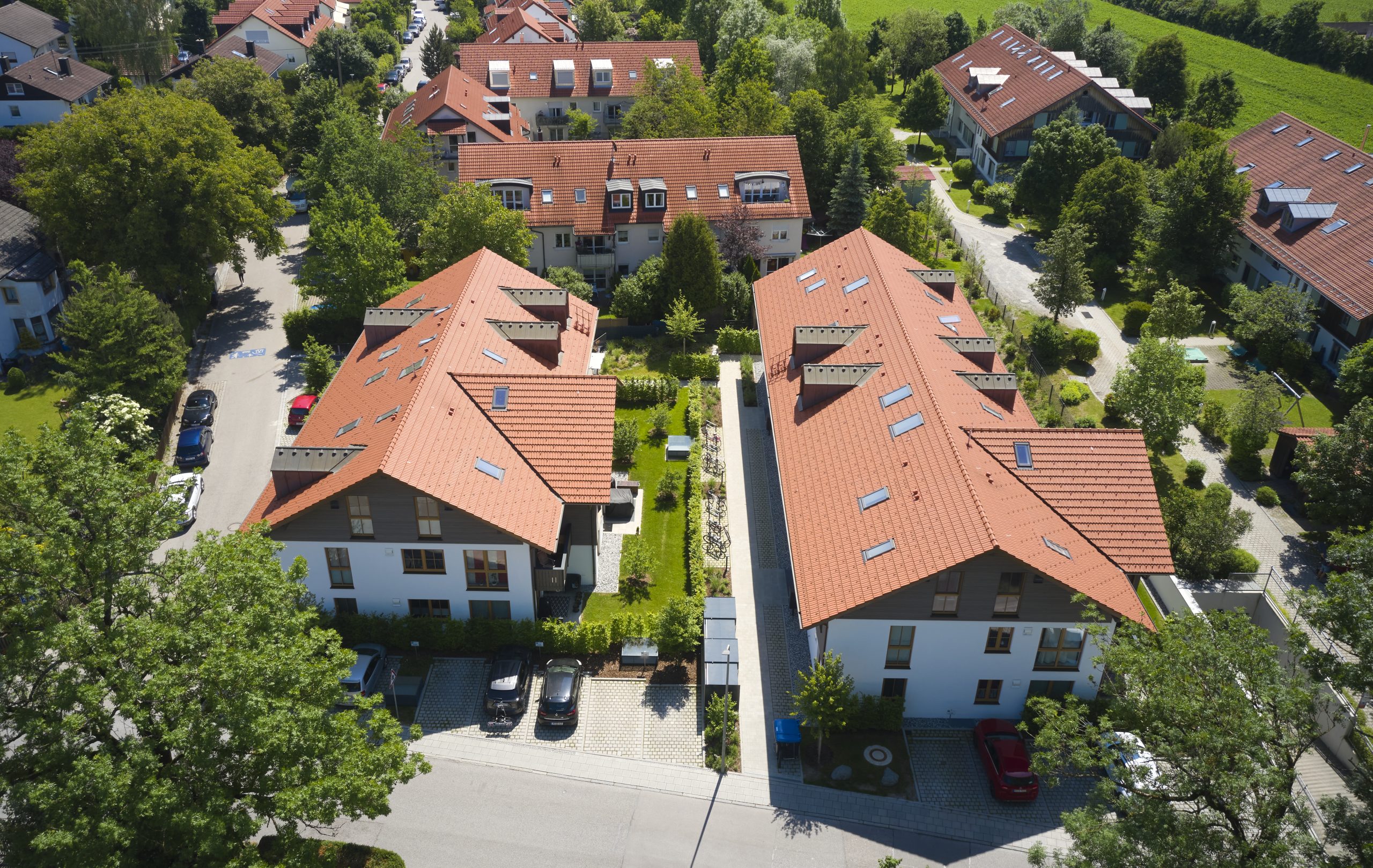 Im Mitterfeld Taufkirchen, Luftbild Hof